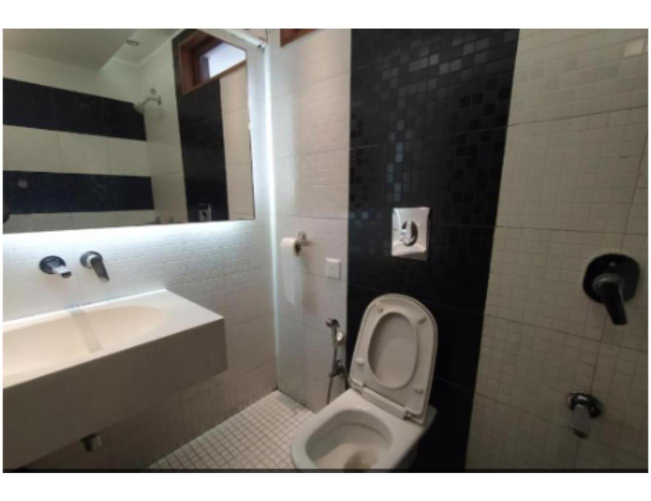 Hotel Horizon Near Picture Palace Bus Stand, מוסורי מראה חיצוני תמונה