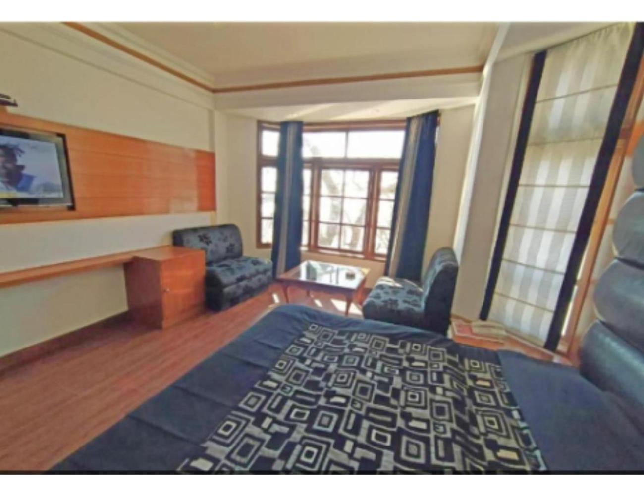 Hotel Horizon Near Picture Palace Bus Stand, מוסורי מראה חיצוני תמונה